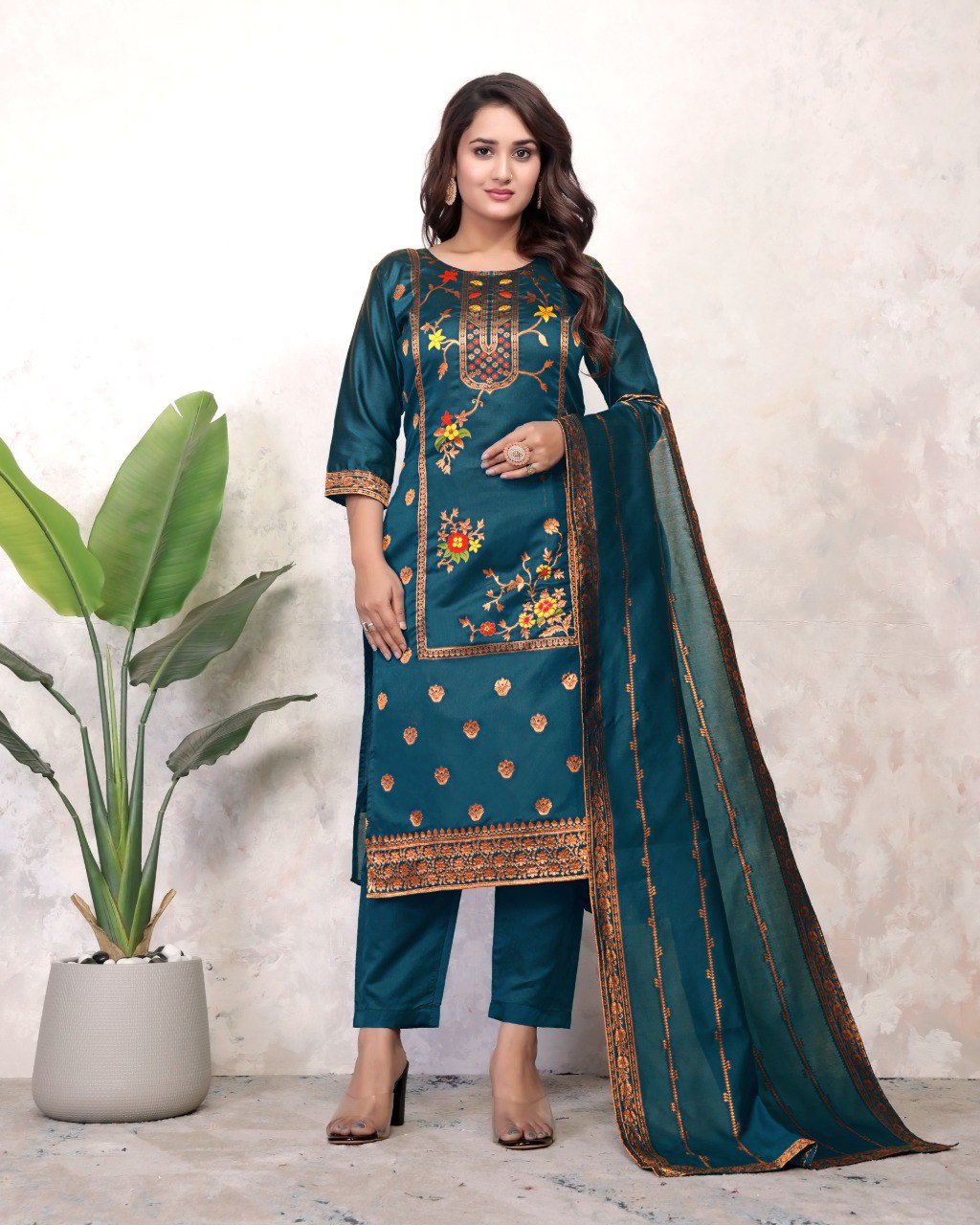 Introducing New Kurti Dupatta & Bottom Set πβ¨